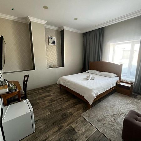 Hotel "Continent" Halal Караганда Екстер'єр фото