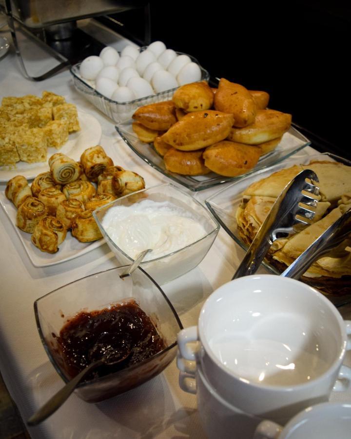 Hotel "Continent" Halal Караганда Екстер'єр фото