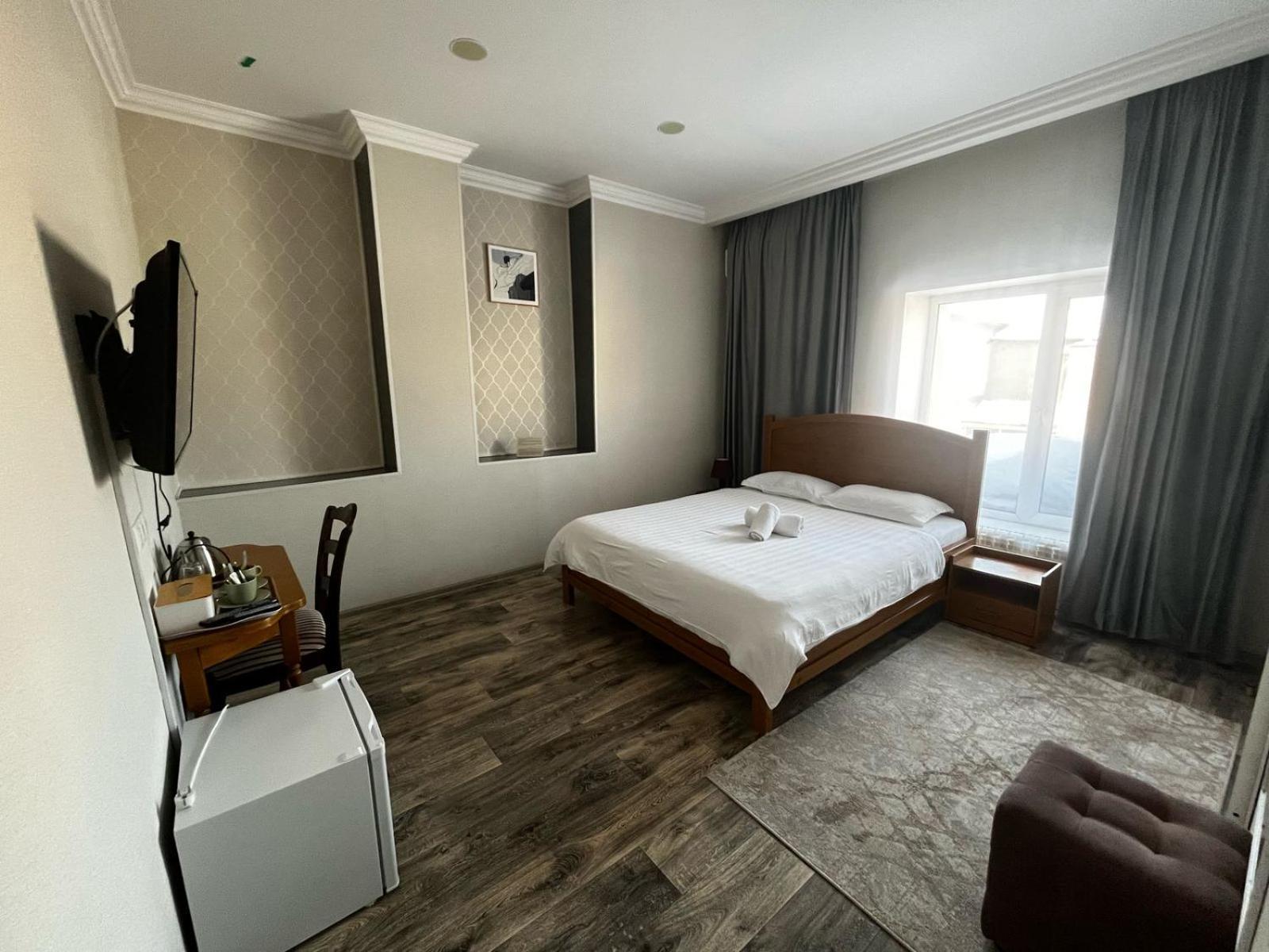 Hotel "Continent" Halal Караганда Екстер'єр фото